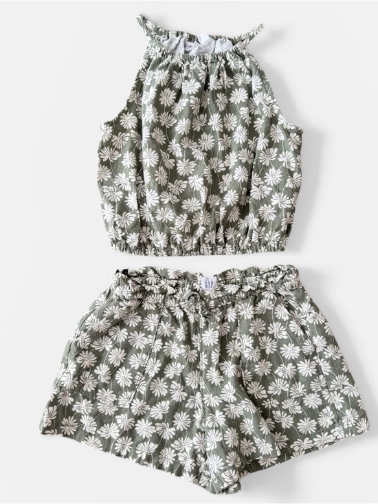 GAP Other - Gap Olive Green Two-Piece Floral Matching Set size small/6-7